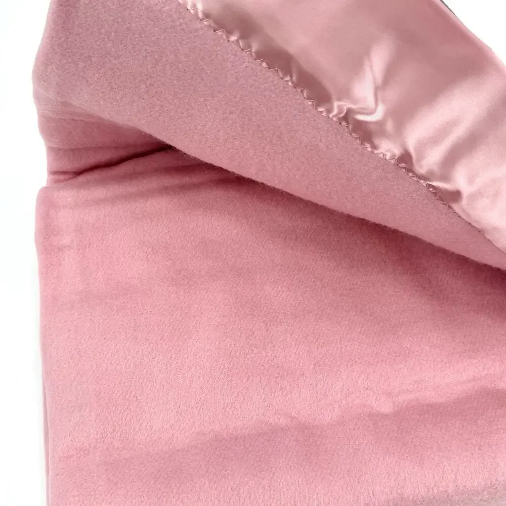 VTG Luron Pink Satin Trim Rayon/Nylon Blend Twin Miracle Blend Blanket 72”x90”